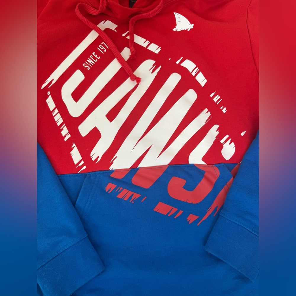 Universal Studios JAWS Hoodie - Picture 4 of 5